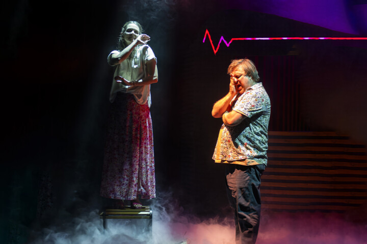 Le gros qui fume - De Elodie Menant - Theatre des Beliers en tournée