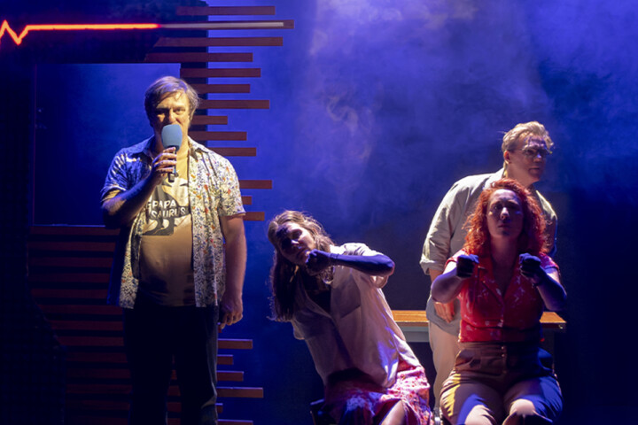 Le gros qui fume - De Elodie Menant - Theatre des Beliers en tournée