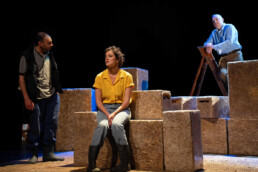 Tout contre la terre - Theatre des Beliers