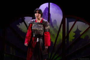 Mulan, un conte moderne et musical À partir de 5 ans Écrit par Guillaume Bouchède et Frédéric Chevaux Mis en scène par Guillaume Bouchède, MOLIÈRE du jeune public 2025 Theatre des Beliers