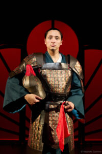 Mulan, un conte moderne et musical À partir de 5 ans Écrit par Guillaume Bouchède et Frédéric Chevaux Mis en scène par Guillaume Bouchède, MOLIÈRE du jeune public 2025 Theatre des Beliers