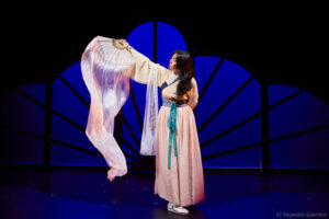 Mulan, un conte moderne et musical À partir de 5 ans Écrit par Guillaume Bouchède et Frédéric Chevaux Mis en scène par Guillaume Bouchède, MOLIÈRE du jeune public 2025 Theatre des Beliers