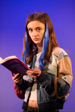 Lara Tavella - La zone indigo - Th&eacute;&acirc;tre des B&eacute;liers