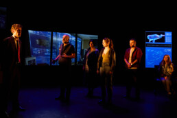 La Zone Indigo - Theatre des Beliers - de Mélody Mourey . Avec : Azad Boutella, Ariane Brousse, Guillaume Ducreux, Olivier Faliez, Marie Montoya, Lara Tavella